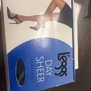 Day Sheer Pantyhose by Leggs